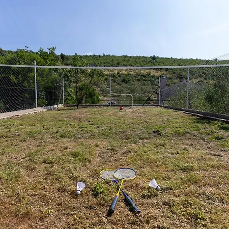 Сasa de vacaciones Two-bedroom In Vid