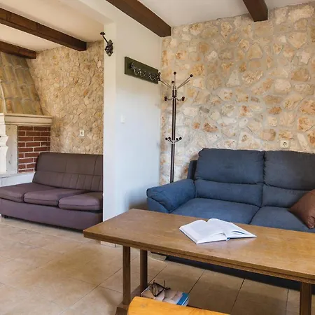 Two-bedroom In Vid